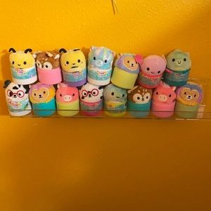 15 micromallows squishmallows(comes with capsules)